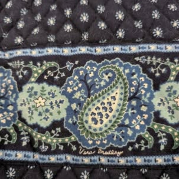 Stylish Black and Green Quilted Tote Bag - Picture 3 of 5